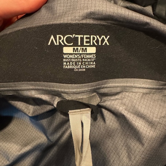Arc’teryx BETA LT Jacket - Picture 3 of 6